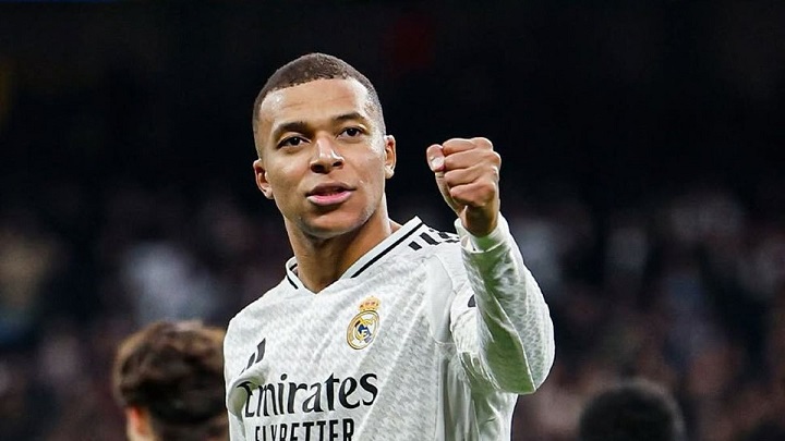 De strafschop van Kylian Mbappé ging in het doel van de tegenstander